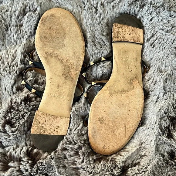 Valentino Garavani Black Rockstud Flat Slide Sandals - Picture 10 of 14